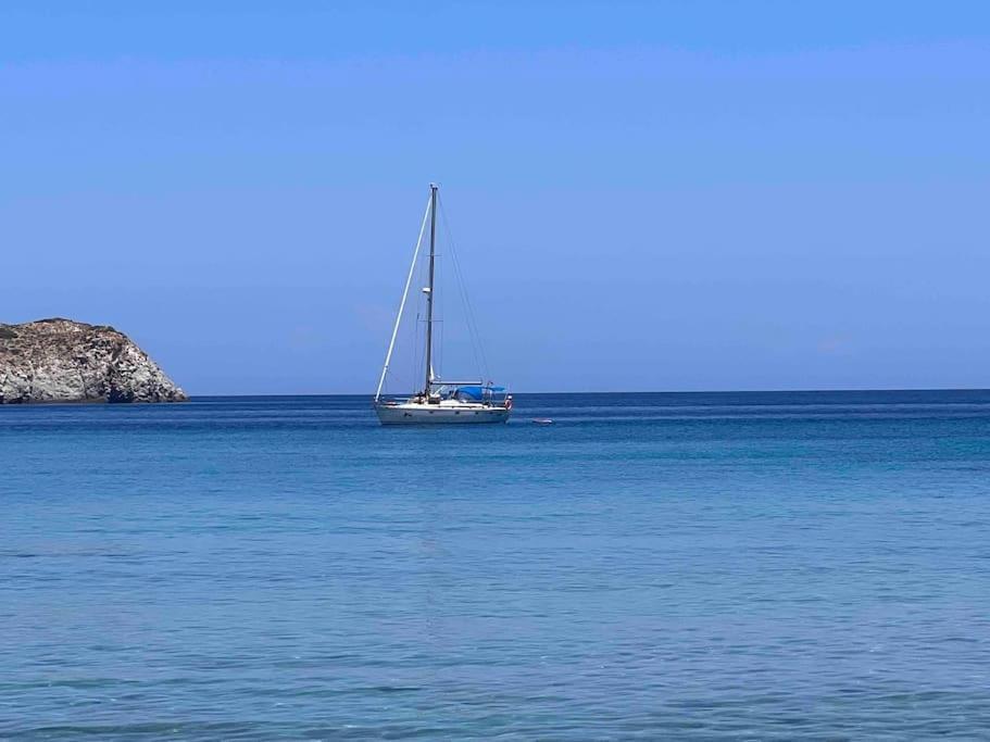 Aquamarine Firopotamos